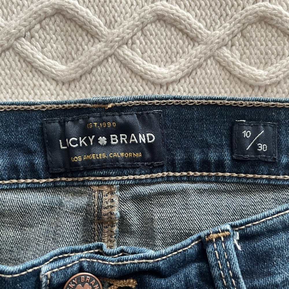 Lucky Brand Dark Blue Denim Bermuda Shorts Distressed Women’s size 10 - Picture 14 of 15